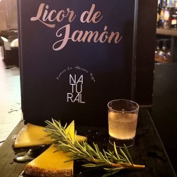 Licor artesanal de Jamón Edición limitada y numerada. producto natural