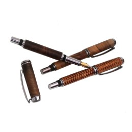 Pluma Estilográfica a mano con Panocha de maiz maestro artesano tornero Almería