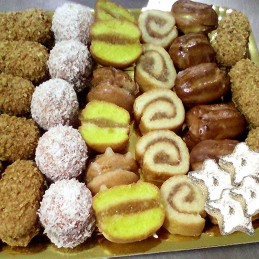 Pack Surtido Dulces Tradicionales pionono media luna mantecado Almería